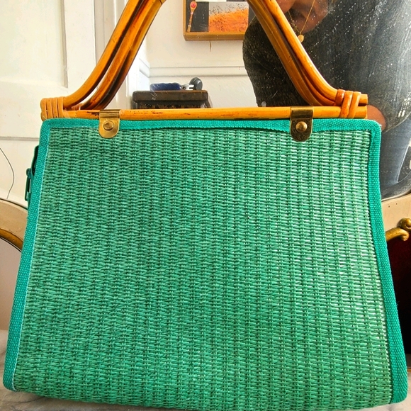 Handbags - Vintage emerald straw bag